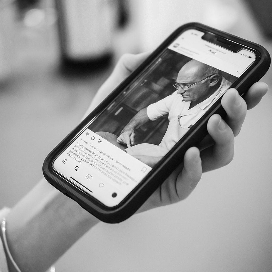 Dal casaro al creator. Narrare e custodire la tradizione culturale e gastronomica sui canali digitali